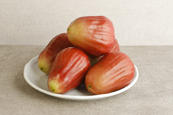 photo: Seasonal fruits